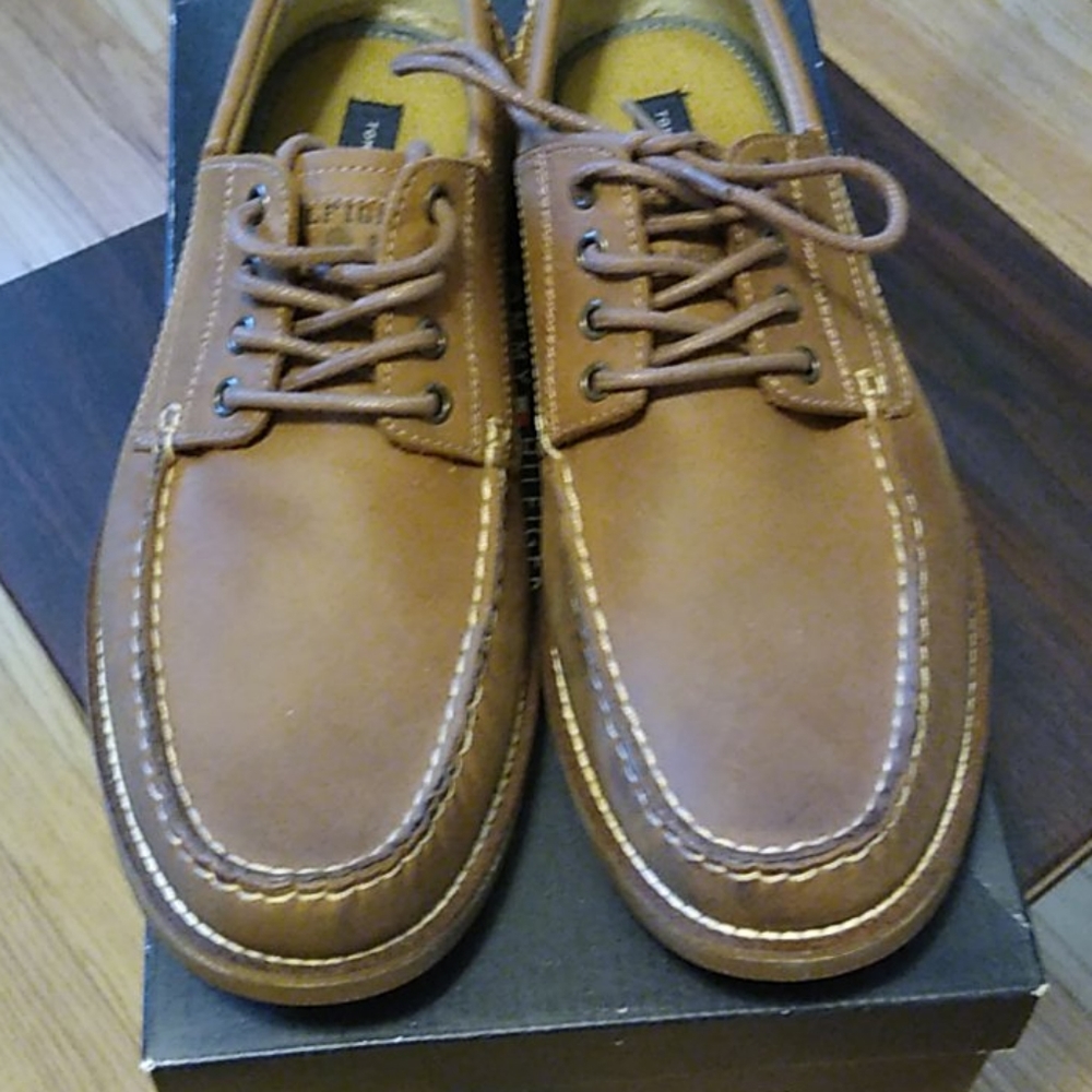 NEW Tommy Hilfiger Deck Shoes